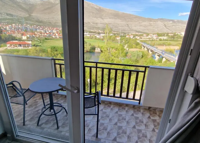 Milovic شقة تريبينيي